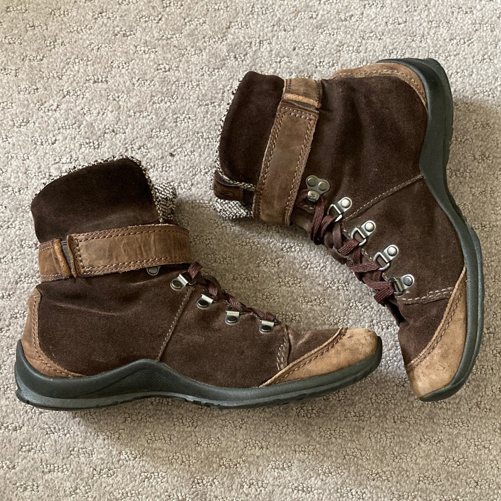 MERRELL Palvina brown suede lace-up boots, Sz 9. - Picture 2 of 10